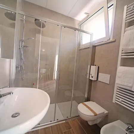 Smeraldo Dip Canneto Apartmán *